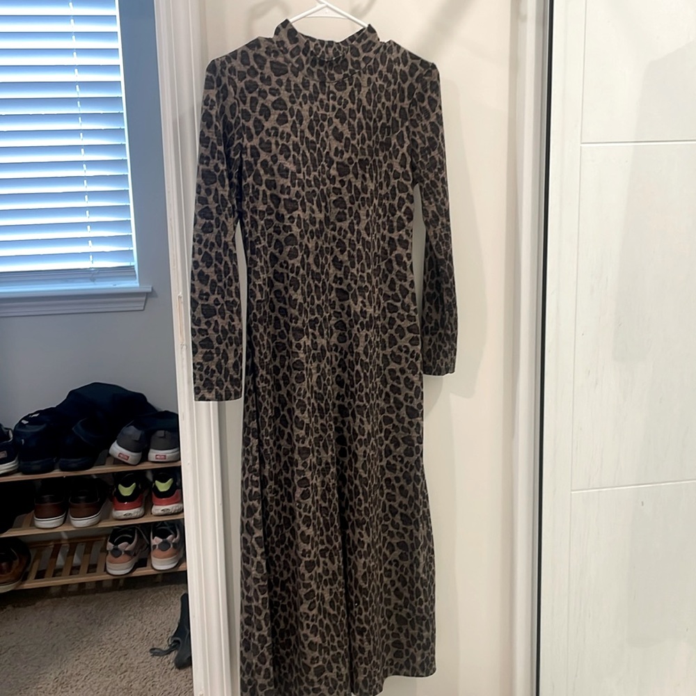 Cheetah print sweater dress long. Size 4.